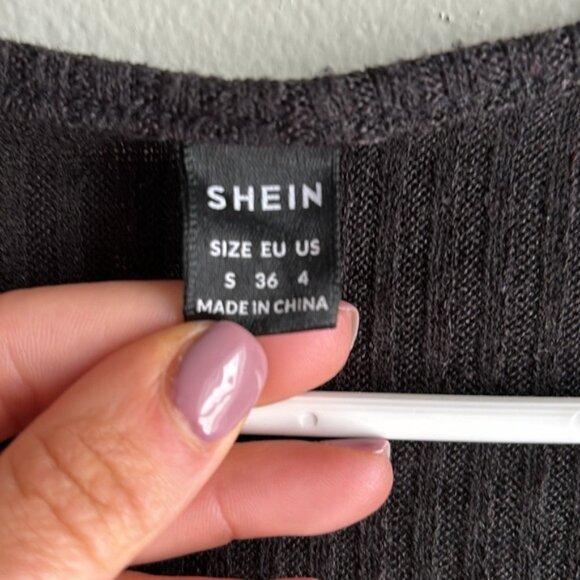 Cropped long sleeve from SHEIN - Picture 2 of 3
